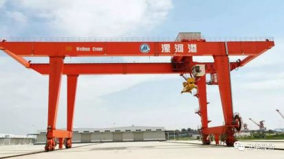   衛(wèi)華起重，飛天入海！